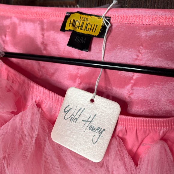 Boutique Concert Top - Picture 2 of 7